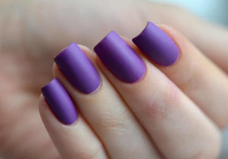 Sommerliche Nagelpflege für kurze Nägel: 5 trendige Designs, die deinen Nägeln Stil verleihen